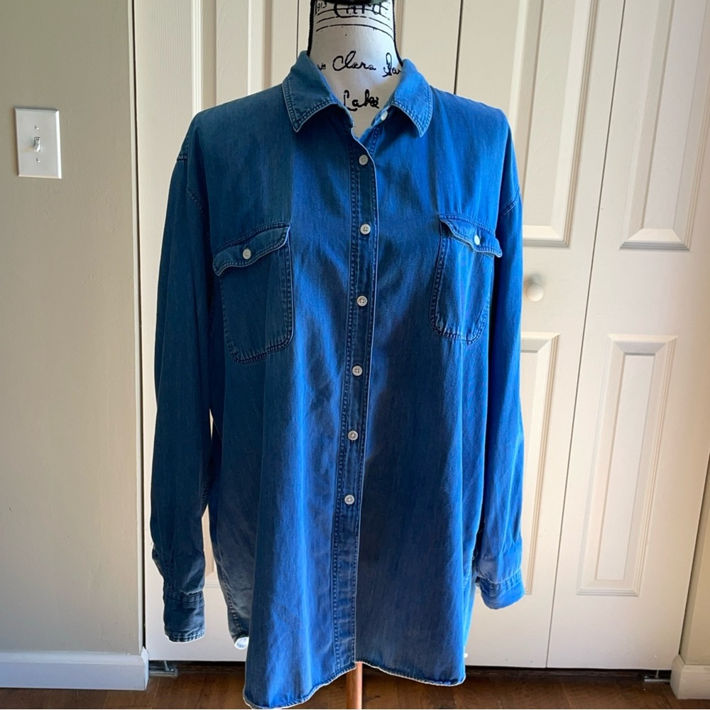 Vintage London Fog Blue Button Down Long Sleeve Woman’s Shirt Size 14.